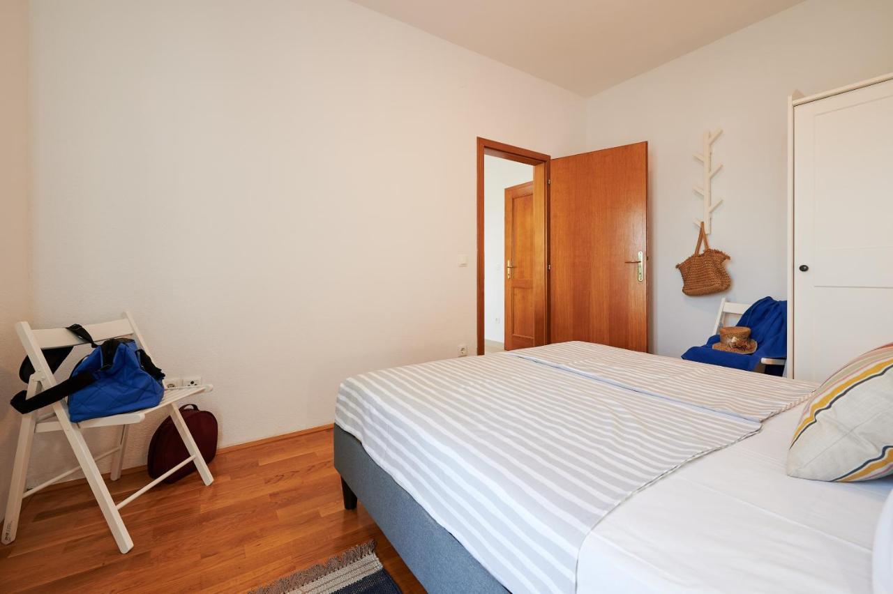 T&T Sea View Apartments Trogir Luaran gambar