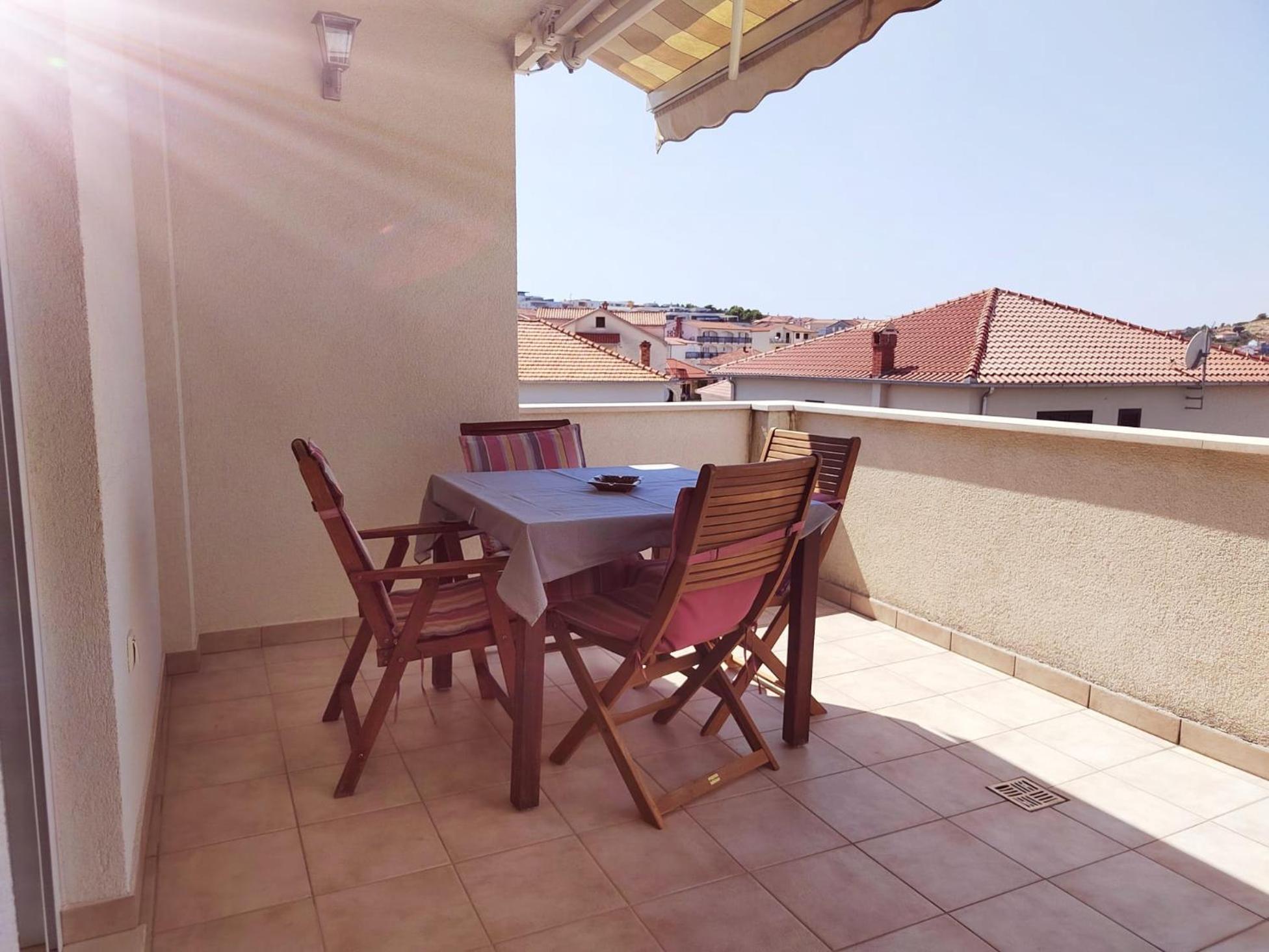 T&T Sea View Apartments Trogir Luaran gambar