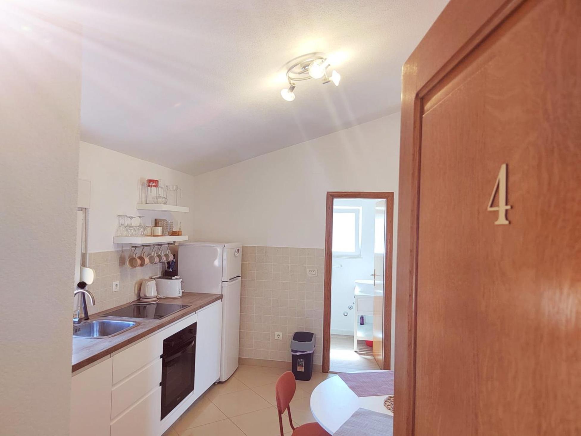 T&T Sea View Apartments Trogir Luaran gambar