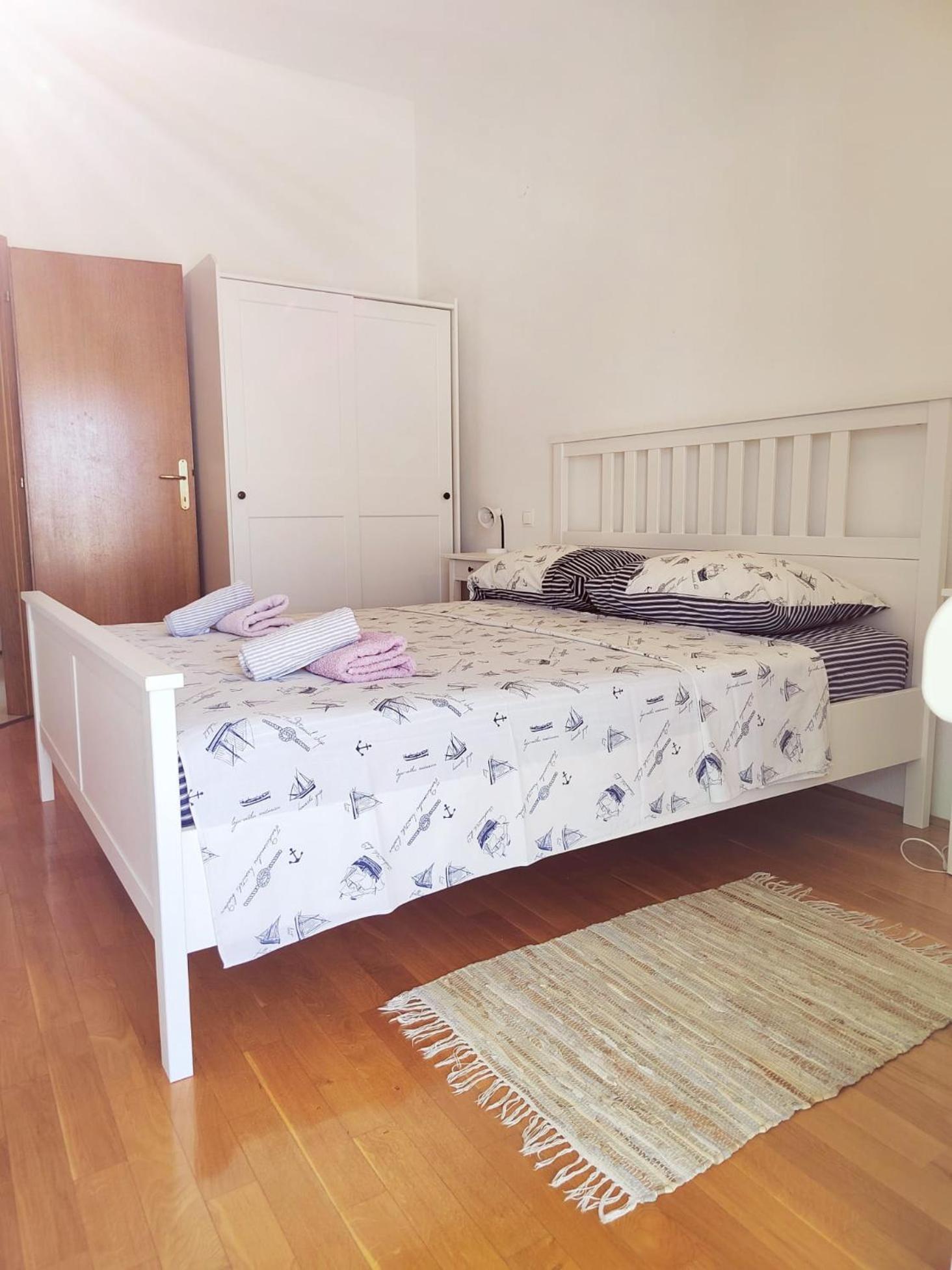 T&T Sea View Apartments Trogir Luaran gambar